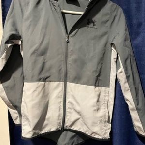 Under Amour lighweight jacket, youth medium, grey